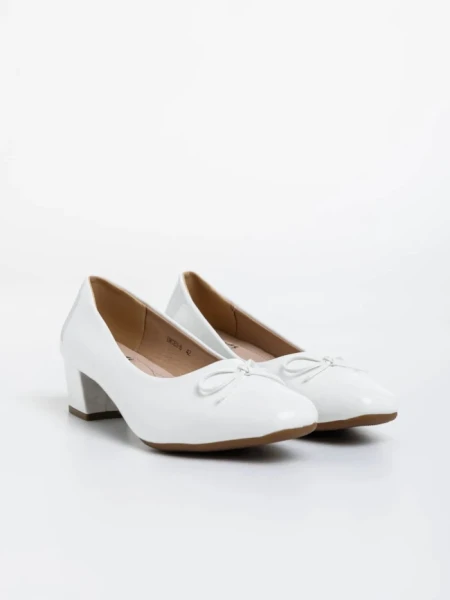 Pantofi dama albi cu toc din piele ecologica lacuita Natacha