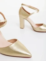 Pantofi dama cu toc aurii din piele ecologica Doora