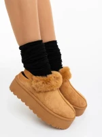 Papuci dama camel deschis din material textil Temaria