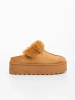 Papuci dama camel deschis din material textil Temaria