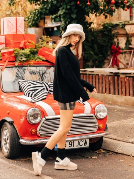 Papuci dama bej deschis din material textil Delisia