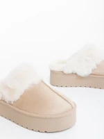 Papuci dama bej deschis din material textil Delisia