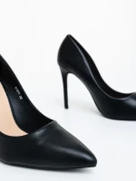 Pantofi dama cu toc negri din piele ecologica Nozura