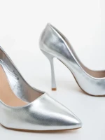 Pantofi dama cu toc argintii din piele ecologica lacuita Frodina