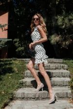 Pantofi dama cu toc albi din piele ecologica lacuita si material textil Nadania