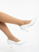 Pantofi dama cu toc albi din piele ecologica lacuita Caravela