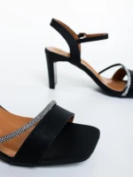Sandale dama cu toc negre din material textil Selesa