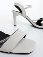 Sandale dama cu toc bej deschis din material textil Selesa