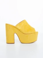 Papuci dama galbeni din material textil Lazara