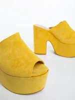 Papuci dama galbeni din material textil Lazara