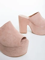 Papuci dama roz din material textil Lazara