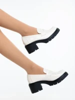 Mocasini dama bej din piele ecologica lacuita Zadal