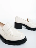 Mocasini dama bej din piele ecologica lacuita Zadal