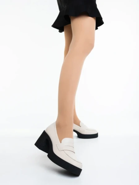 Mocasini dama bej cu negru din piele ecologica Mevara