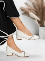 Pantofi cu Toc mic 3XKK99 Alb » MeiShop.Ro