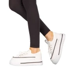 Tenisi dama Serusa albi