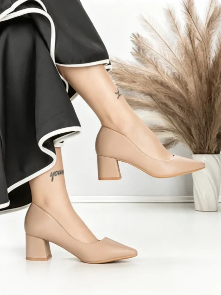 Pantofi cu Toc Gros J-56A APRICOT | CHERIE